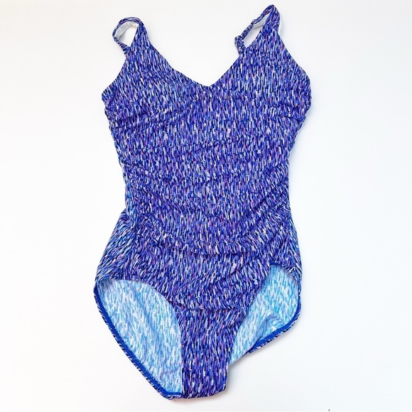 New! Miraclesuit Linear Texture Blockbuster One Piece - Picture 6 of 7